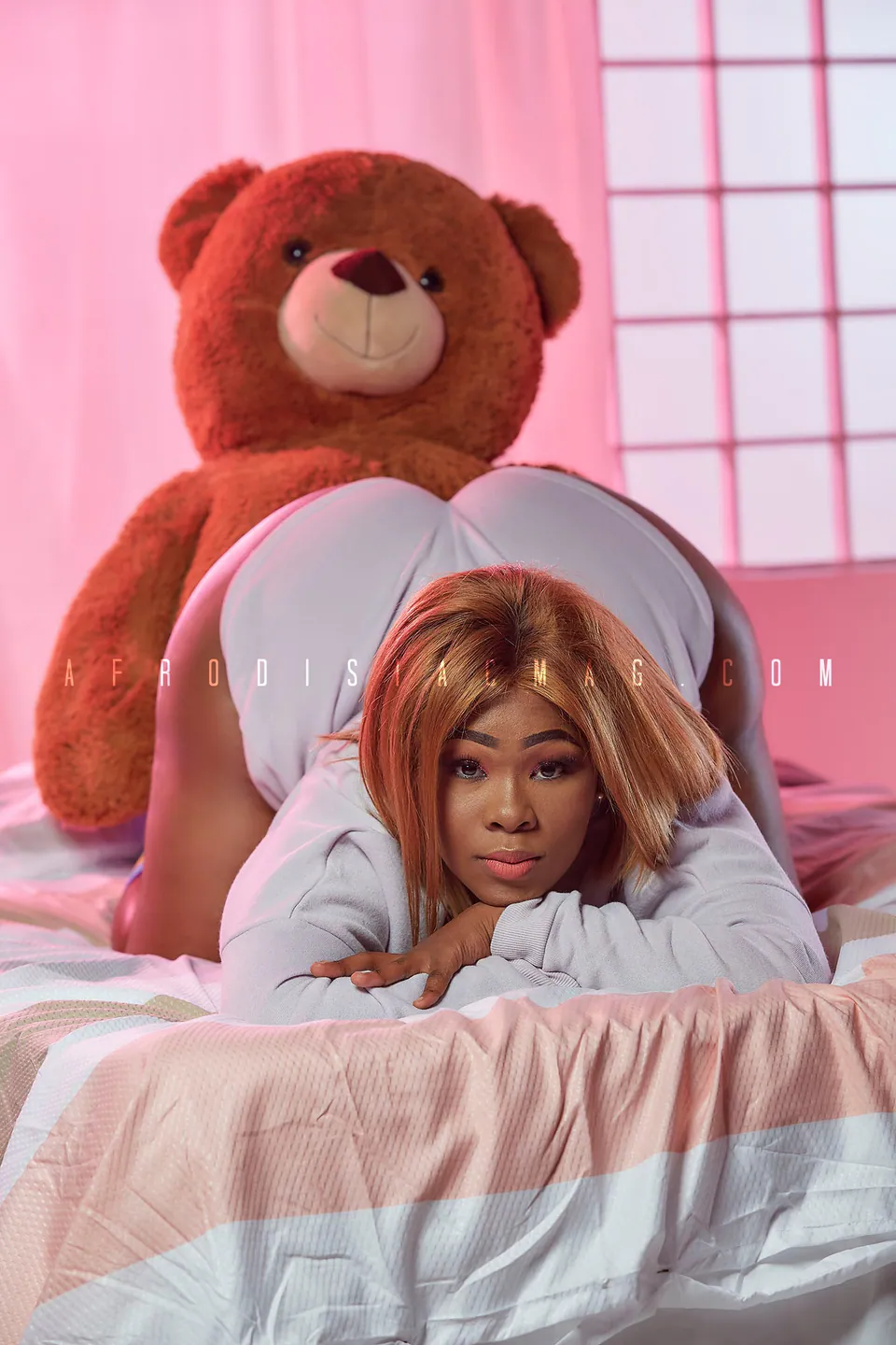 Sleepover themed shoot by Afrodisiac Magazine — photo 12 of 15