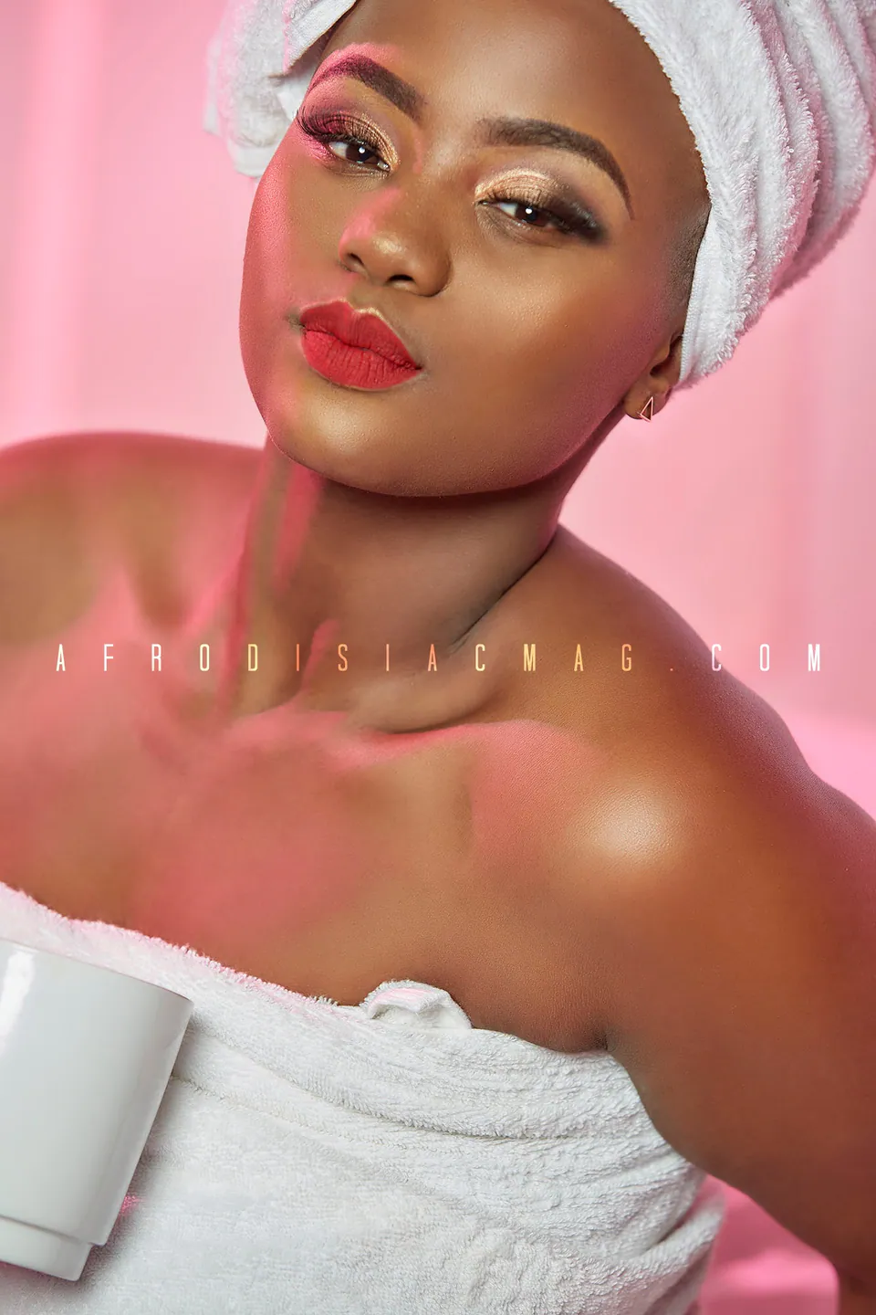 Sleepover themed shoot by Afrodisiac Magazine — photo 8 of 15